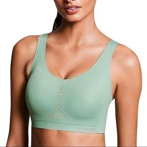 Victoria’s Secret Sport Angel Max sports bra